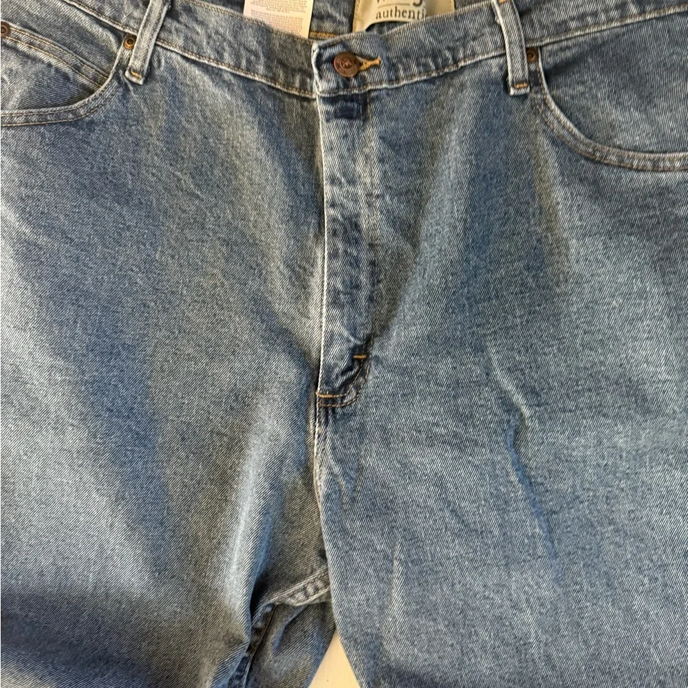 Wrangler Authentic 10ZM200VF Jeans‎ Men's Size 40 X 32 Light Wash NWT